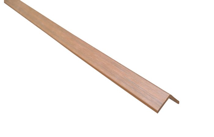 Composiet afdekprofiel in teak kleur 2900 mm – duurzaam profiel voor nette afwerking.