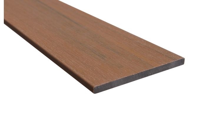 Composiet afwerkplank teak kleur 11x138x2900 mm – onderhoudsarme plank voor strakke afwerking.