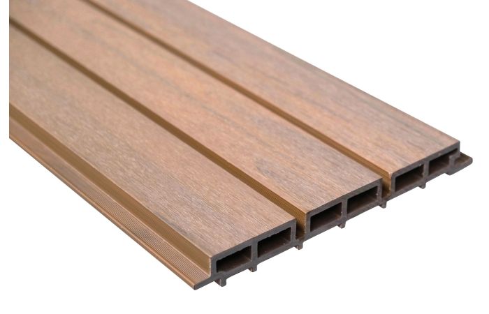 Composiet Rhombus Breed gevelplank teak kleur 26x245x2900 mm – brede gevelbekleding.