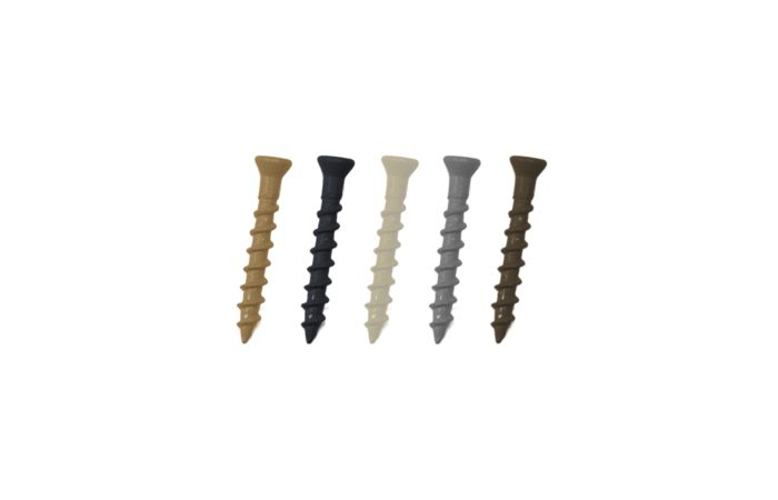 Kleurschroeven – gecoate schroeven in bijpassende kleur voor gevel- en composietmontage.
