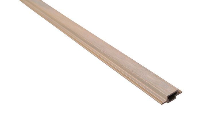 Composiet verbindingsprofiel eiken kleur 2900 mm – profiel voor naadloze aansluiting van gevelplanken.