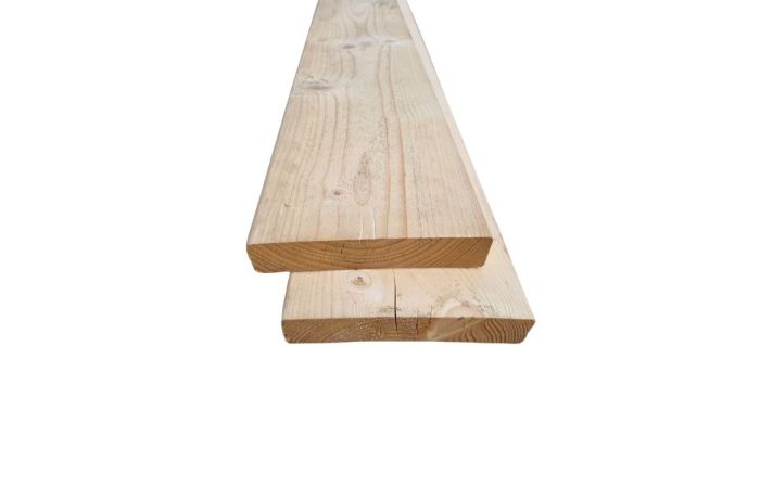 Vuren plank gedroogd en geschaafd met ronde kant 28x150x3000mm