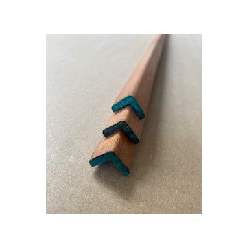LWK: Meranti Hoeklat 18x18x2750 mm
